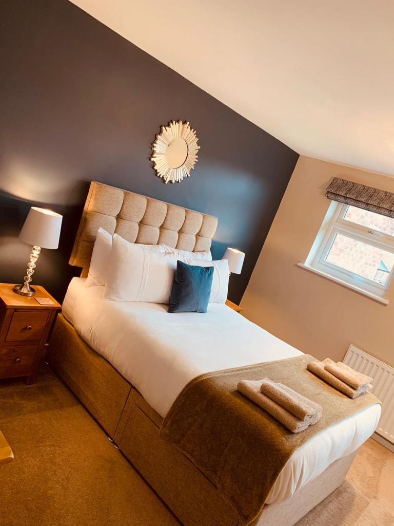 2 Bedroom House Walking Distance To City Centre With Free Parking ヨーク エクステリア 写真