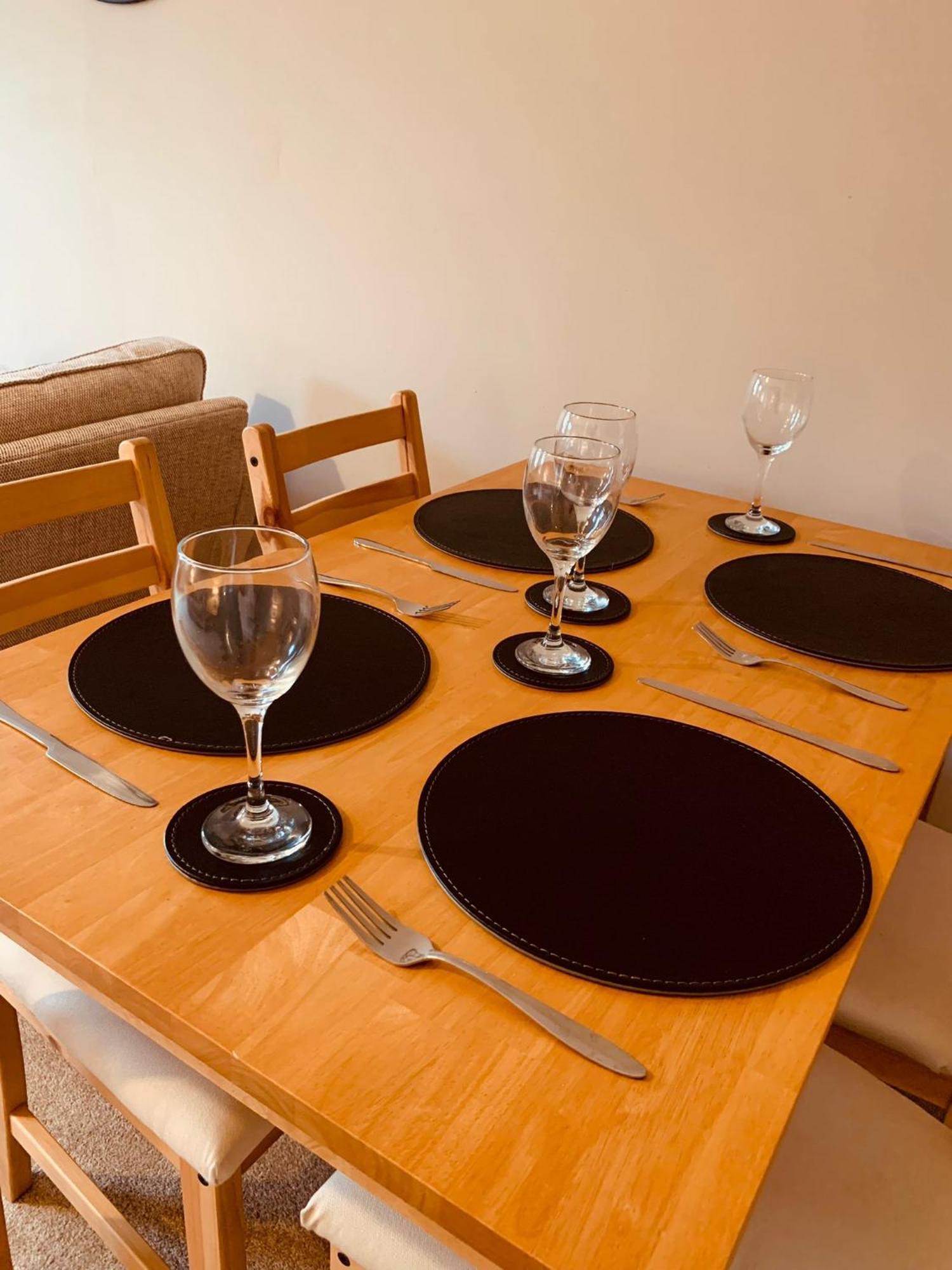 2 Bedroom House Walking Distance To City Centre With Free Parking ヨーク エクステリア 写真