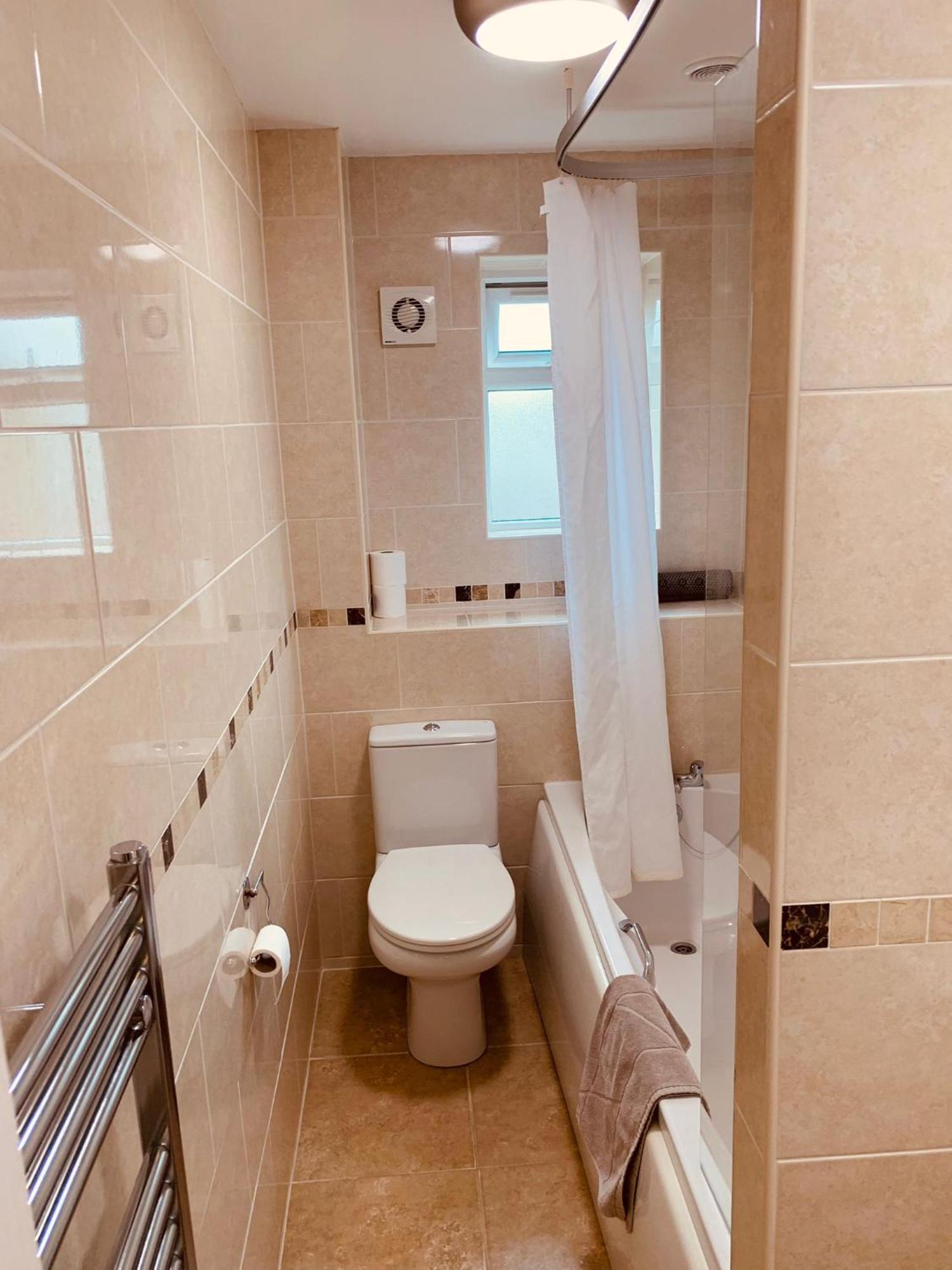 2 Bedroom House Walking Distance To City Centre With Free Parking ヨーク エクステリア 写真